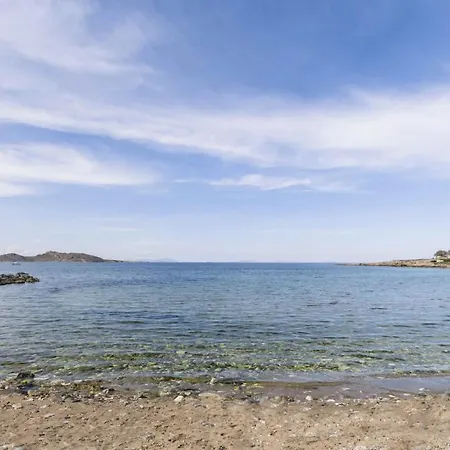 Апартаменты Seafront Brand New Studio In Little Venice Of Paros